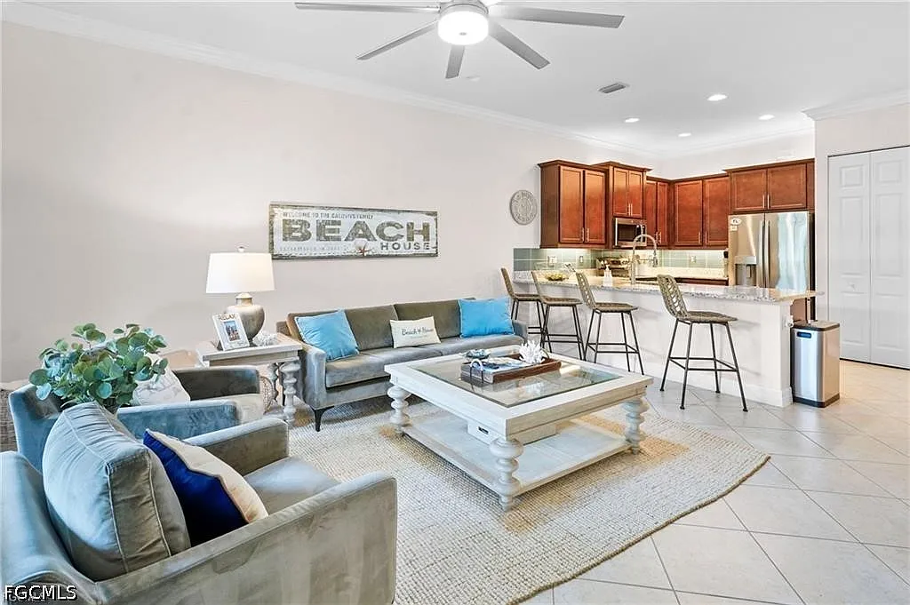 2 bed, 2.0 bath, 1646 sqft, $4,500 — Photo 2