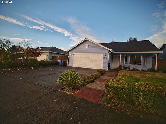3rd image of 15816 NE 91st St