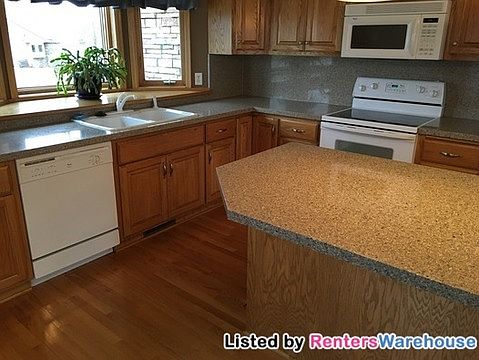 5th image of 4819 Greenhaven Dr