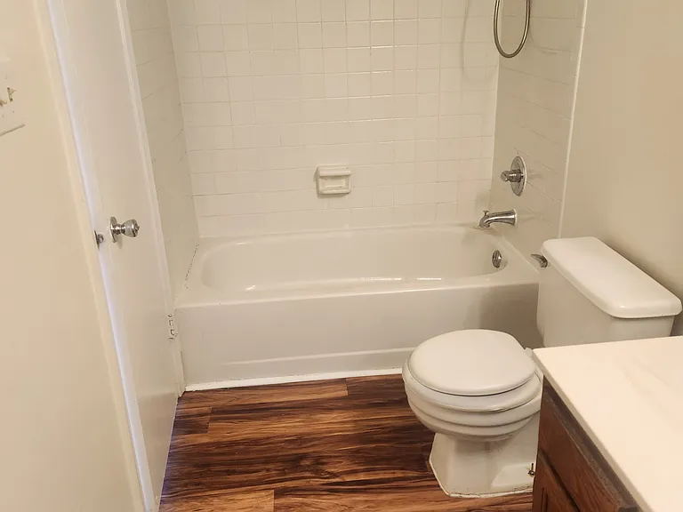 853 Saint Michaels Dr — Photo 5