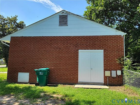 4th image of 4106 W End Dr