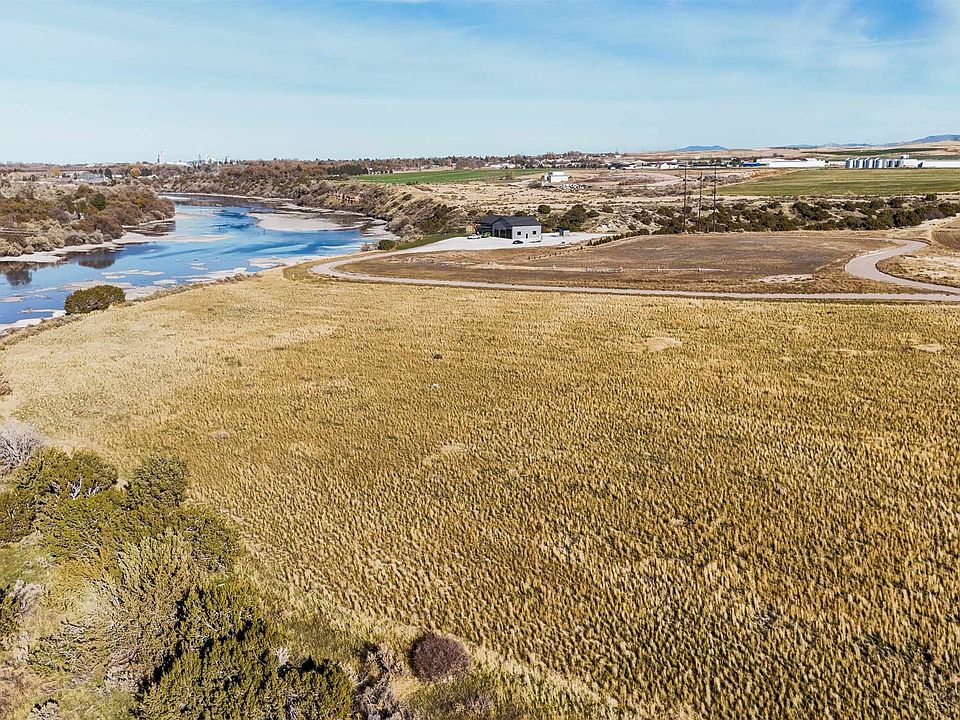 1st image of 24 Snake River Dr