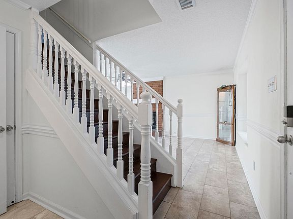 5th image of 5875 Sycamore Manor Cv