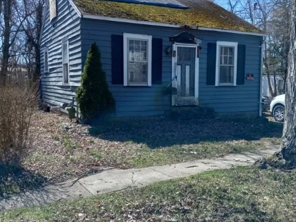 24 E Main St, Newton Falls, OH 44444