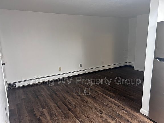 2nd image of 1208 Kanawha Ter #8