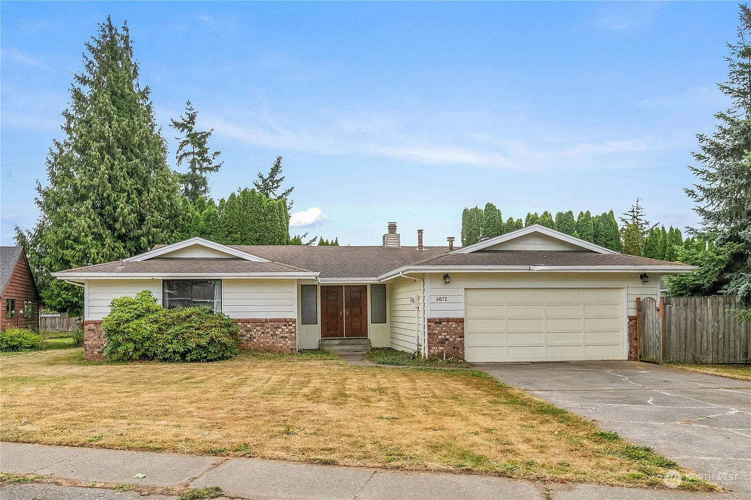 6072 Sunshine Drive photo 1