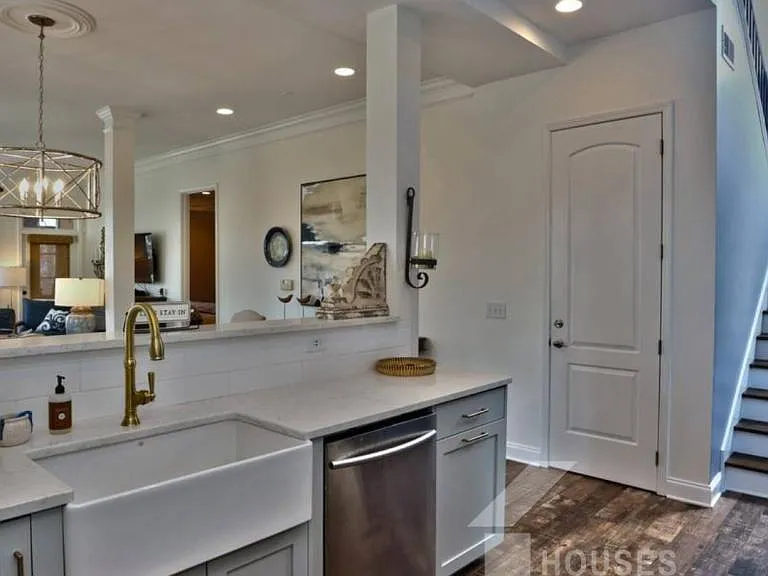323 Blue Water Way — Photo 3