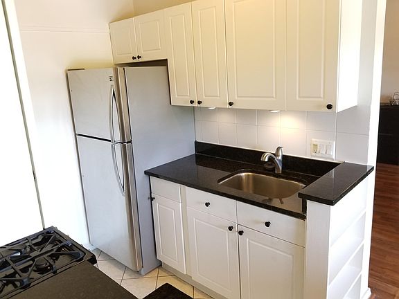 5th image of 4931 Americana Dr APT 201
