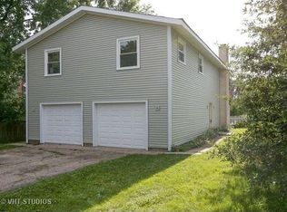 308 Crest Dr, Cary, IL 60013