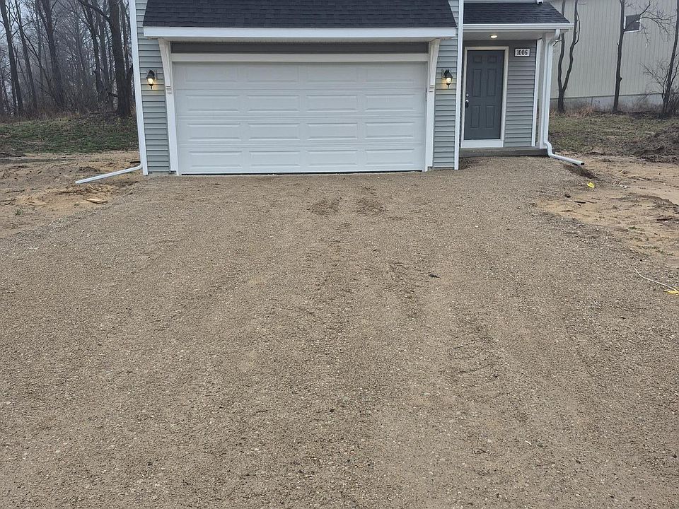 1st image of 1006 Cedarwood Dr