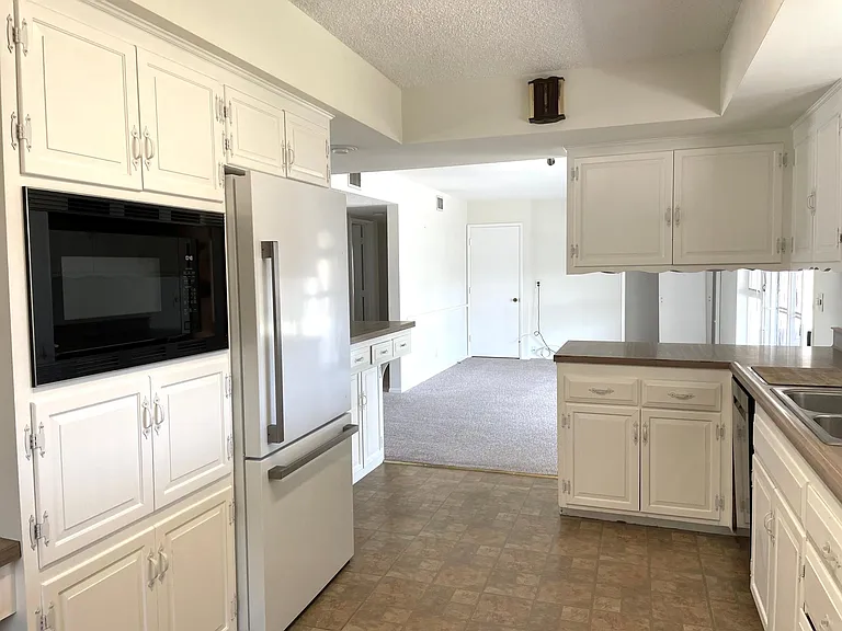 3001 Coleridge Dr — Photo 7