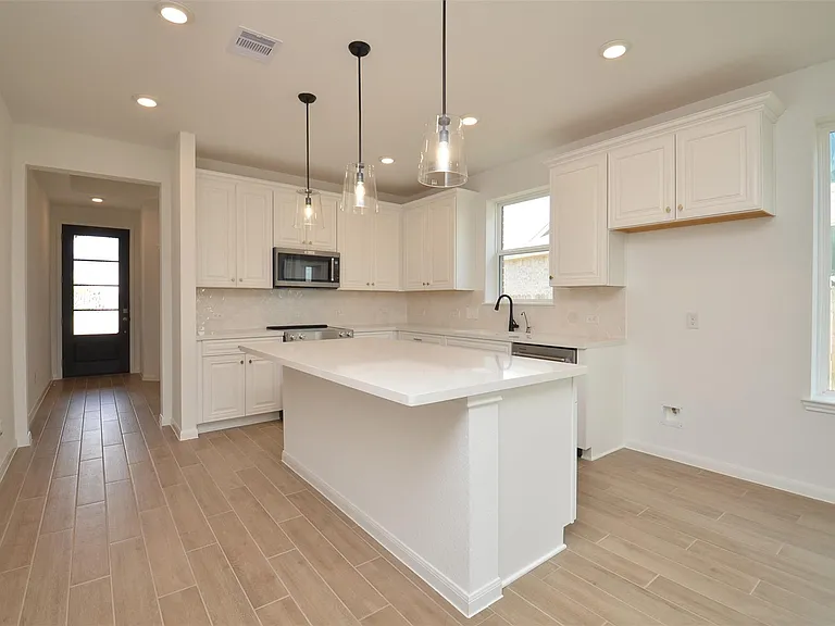 5631 Pearl Vista Dr — Photo 8