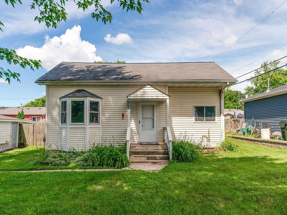 1st image of 423 Lily Ln