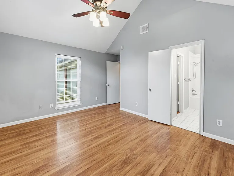 3503 Riverside Dr — Photo 15