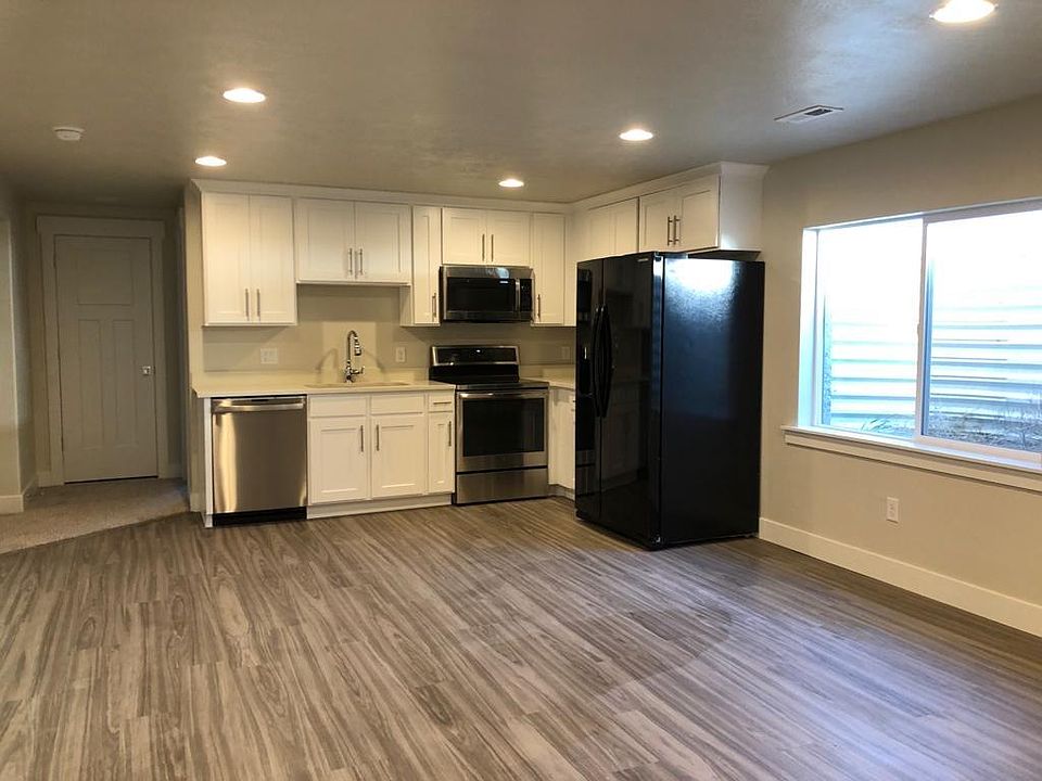 1st image of 63 S Drupe Ln