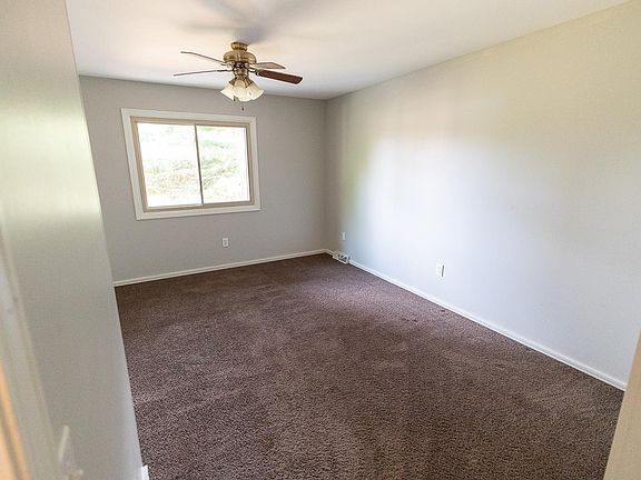5th image of 420 Pine Pl SE