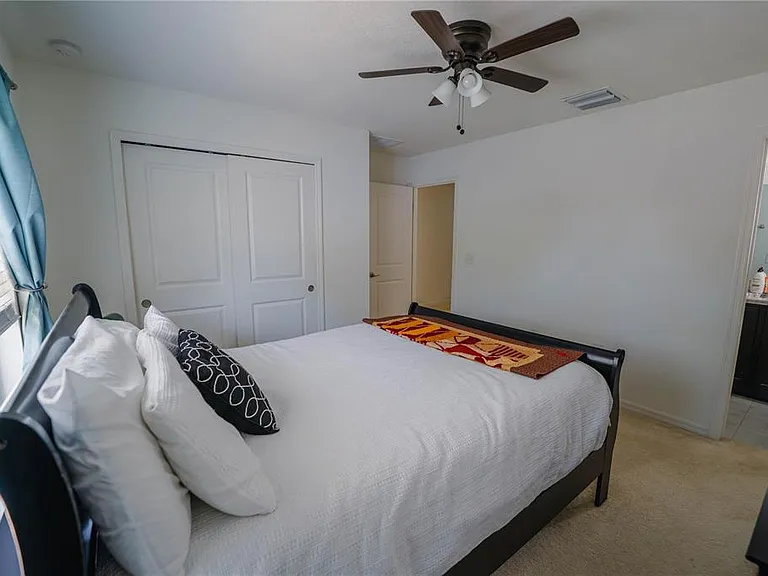 10561 Laguna Plains Dr — Photo 20