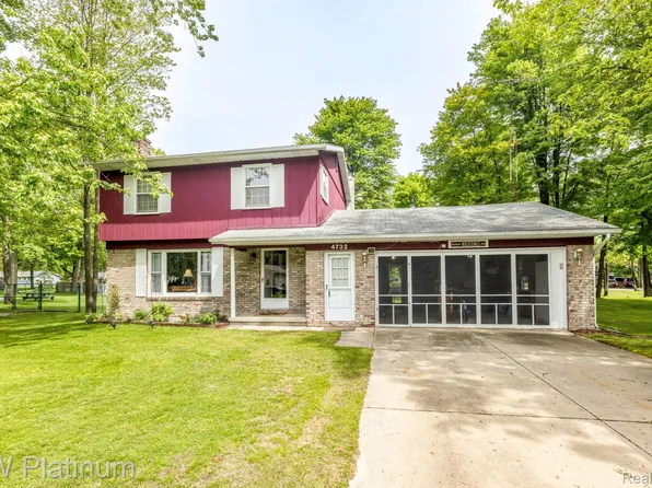 4732 Lorwood Dr, Kimball, MI 48074