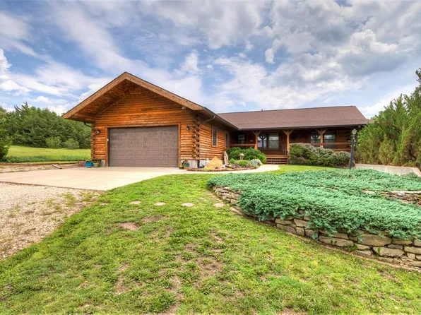 1708 Cedar Dr, Bennington, KS 67422