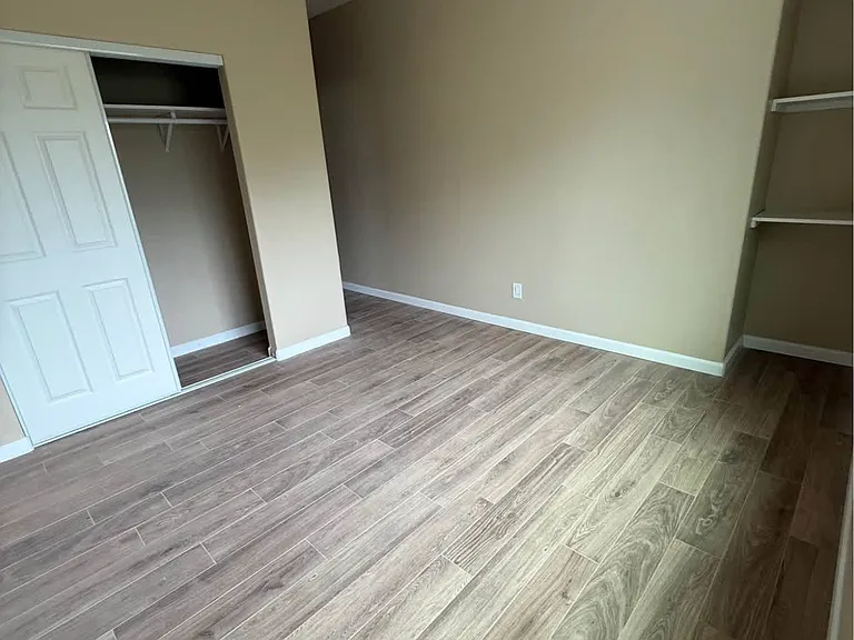 627 1/2 S Rowan Ave — Photo 10