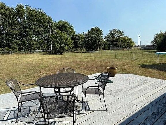 2nd image of 128 S Wisdom Rd