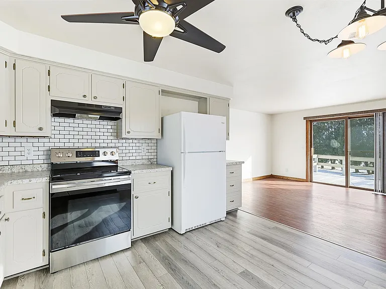 809 W Ridgeview Dr — Photo 14