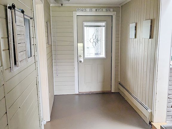 4th image of 56307 Loon Ave