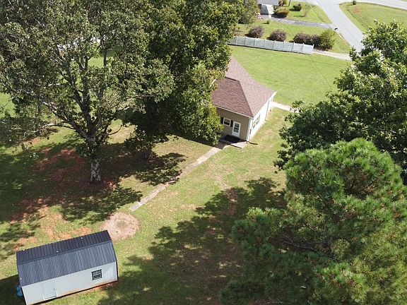 4th image of 62 Crafts Church Rd