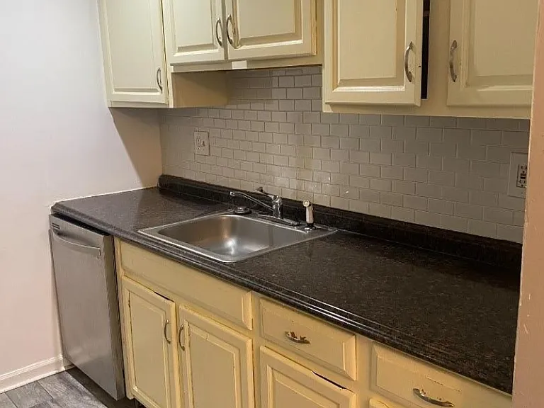 7 Rutgers Dr #7 — Photo 6