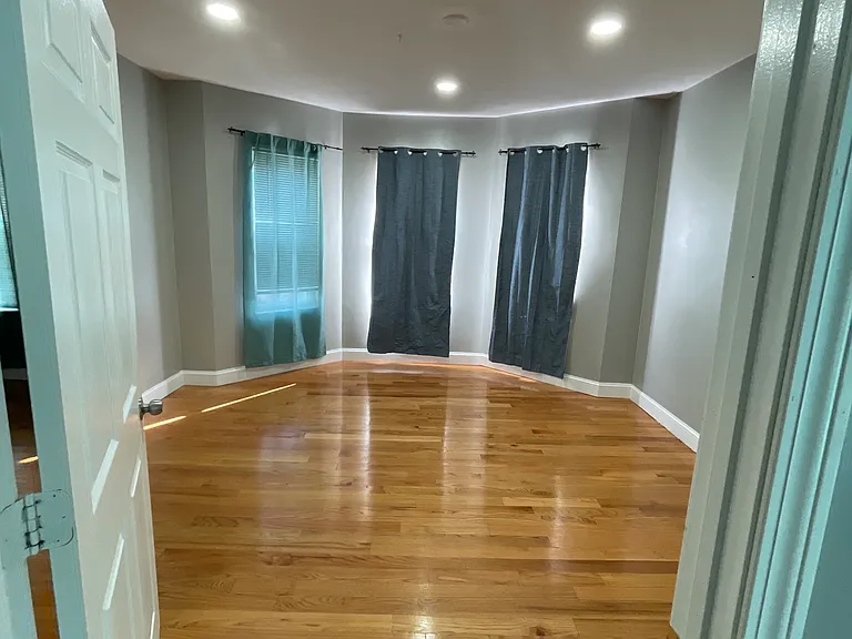 593 Park St #2 — Photo 7