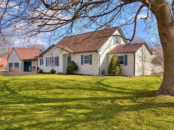 3rd image of 8265 Vernon Cir