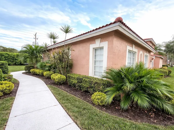 9846 Kamena Cir, Boynton Beach, FL 33436