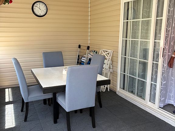 5th image of 565 Ramblewood Circle