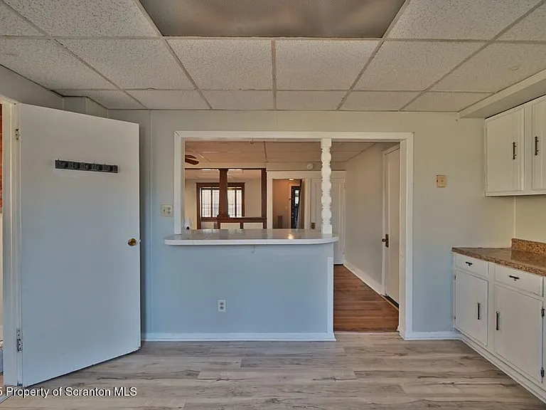 416 E Market St — Photo 21
