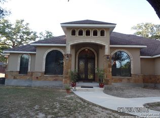 100 Diamond View Dr, La Vernia, TX 78121