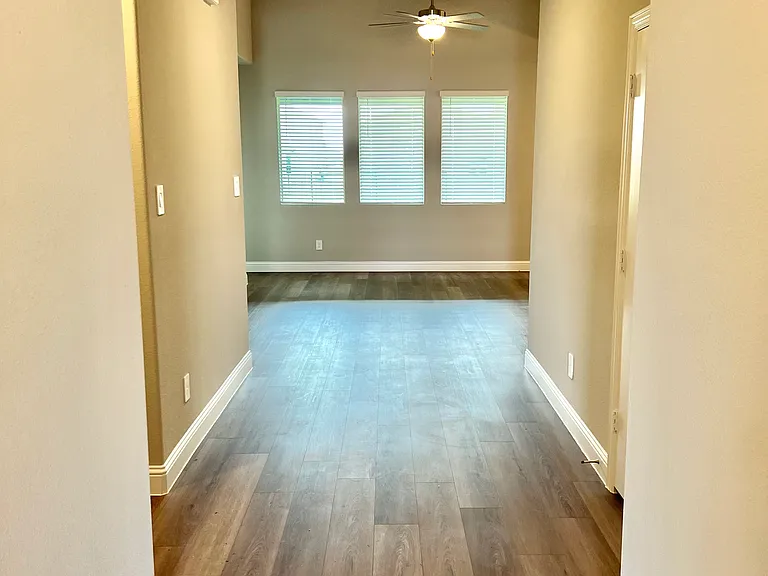 1409 Winters Way — Photo 11
