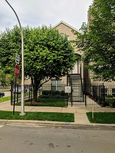 1457 N Rockwell St #1 Photo 1