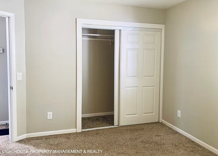 1326 Hamilton St — Photo 14