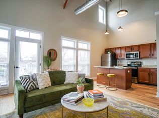717 Lynn St #302, Louisville, KY 40217