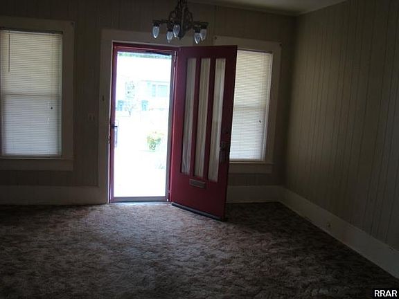 5th image of 1107 E Church St