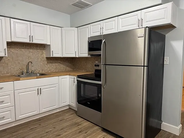 4 bed, 1450 sqft, $2,000 — Photo 2