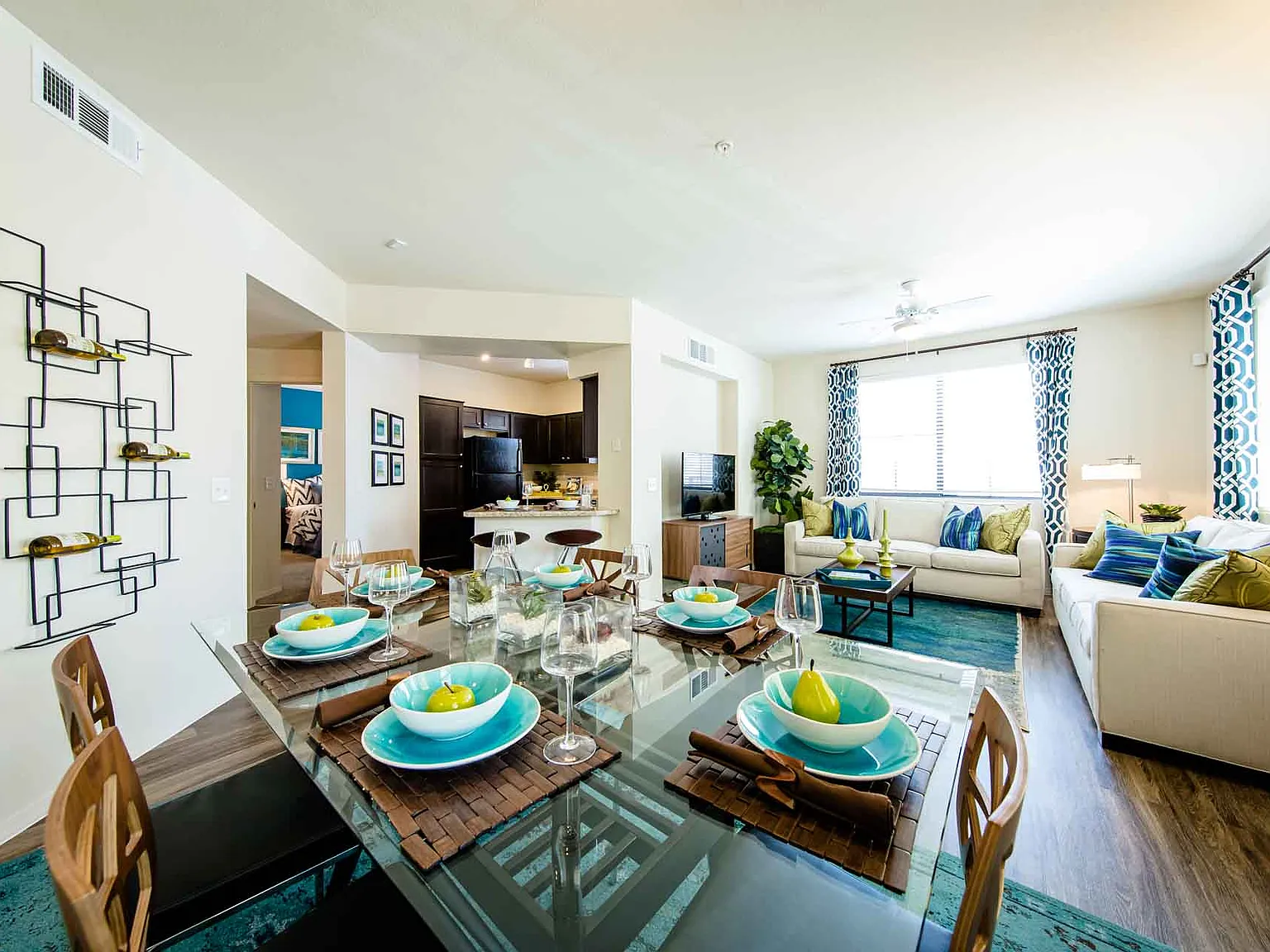 CHANDLER APARTMENT HOMES — Photo 4