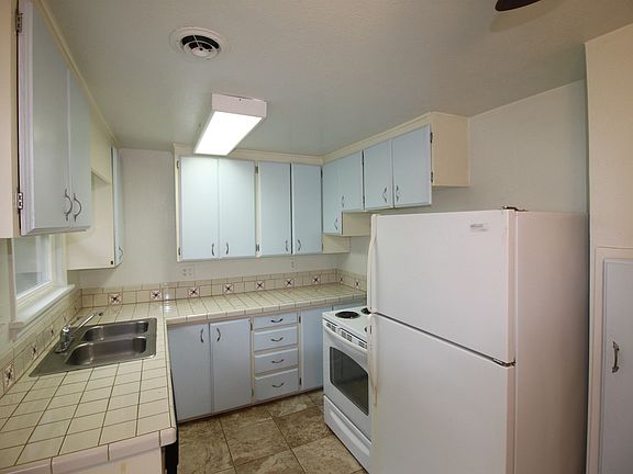 2nd image of 441 NE Regatta Dr