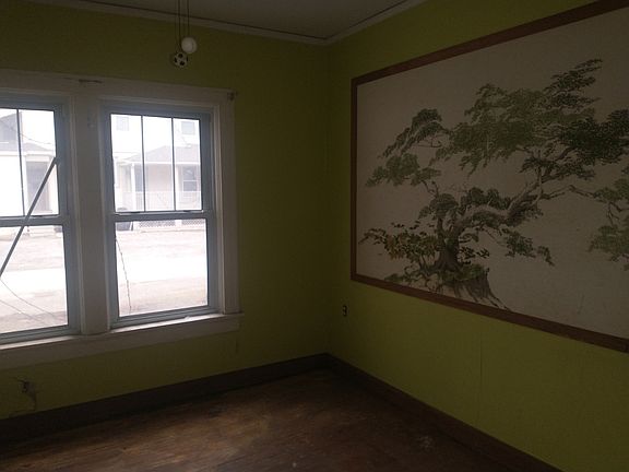 3rd image of 215 N Union St