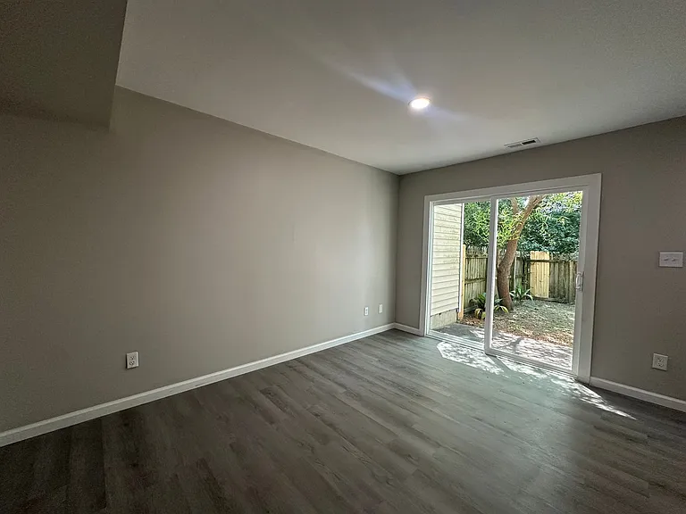 606 Myrtlewood Cir — Photo 6