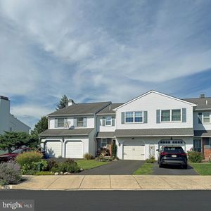 106 Henning Dr, North Wales, PA, 19454