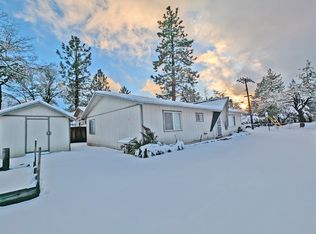 511 Santa Barbara Ave, Sugarloaf, CA 92386