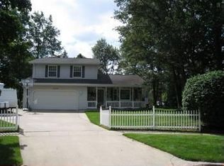2308 Candlestick Ct, Midland, MI 48642