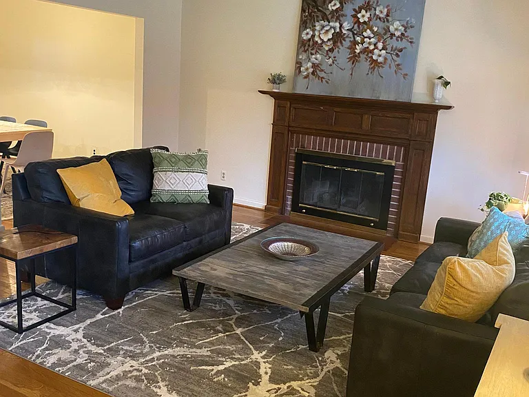 12107 Hunters Ln — Photo 24