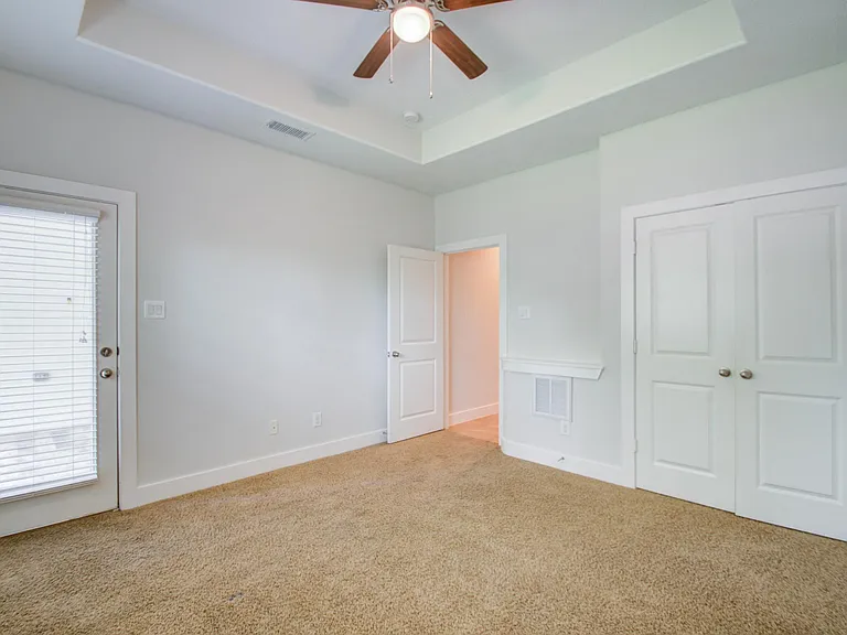 5131 Oasis Park — Photo 5